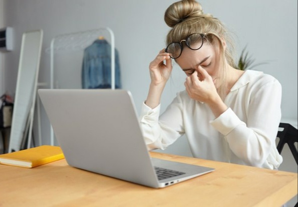 SÍNDROME OLHO SECO E O HOME OFFICE